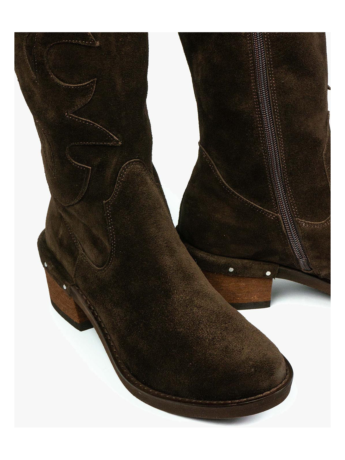 Brązowe kozaki damskie skórzane