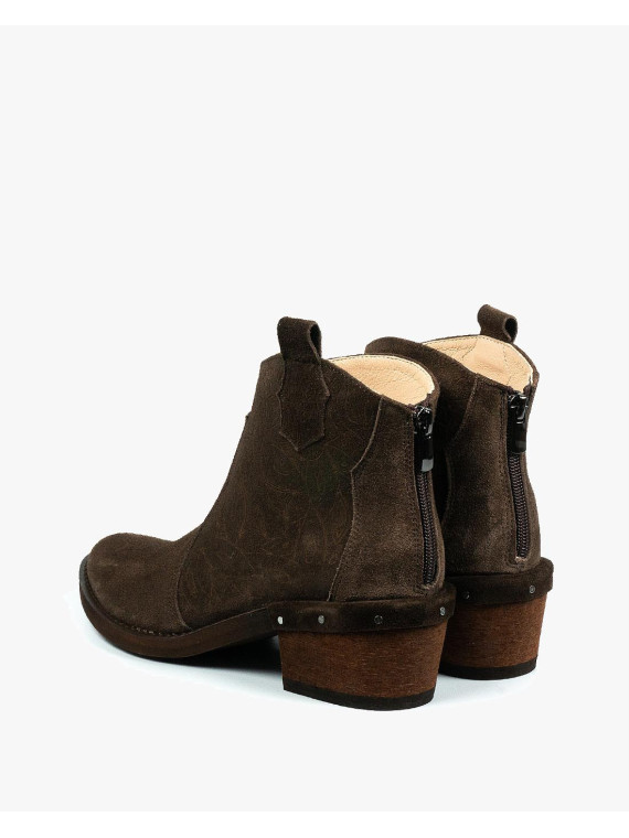 Brązowe botki damskie skórzane