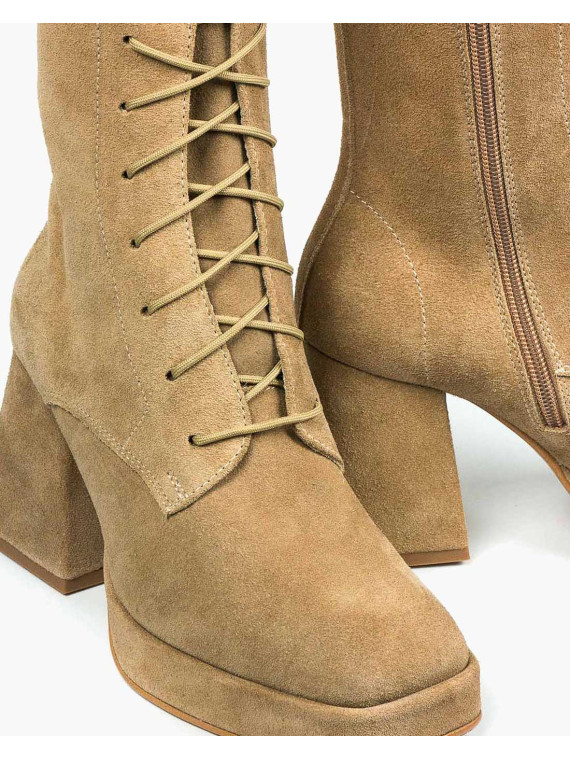 Beżowe botki damskie skórzane