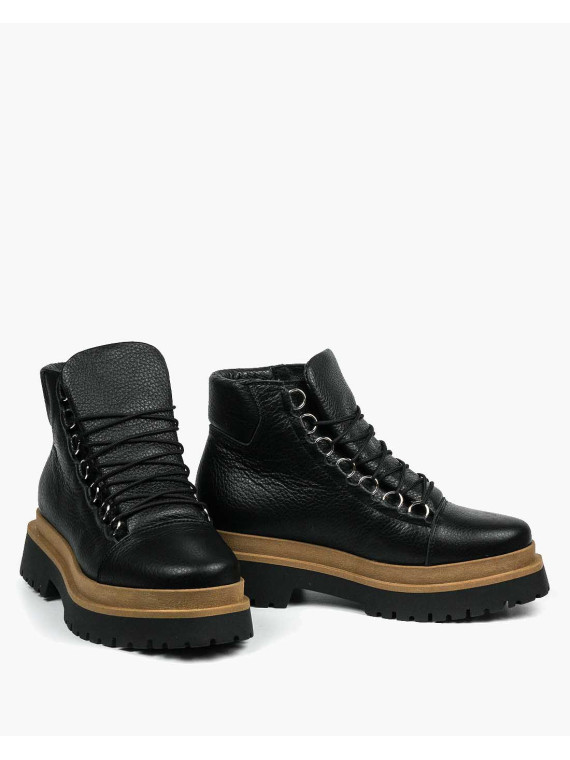 Czarne botki damskie skórzane