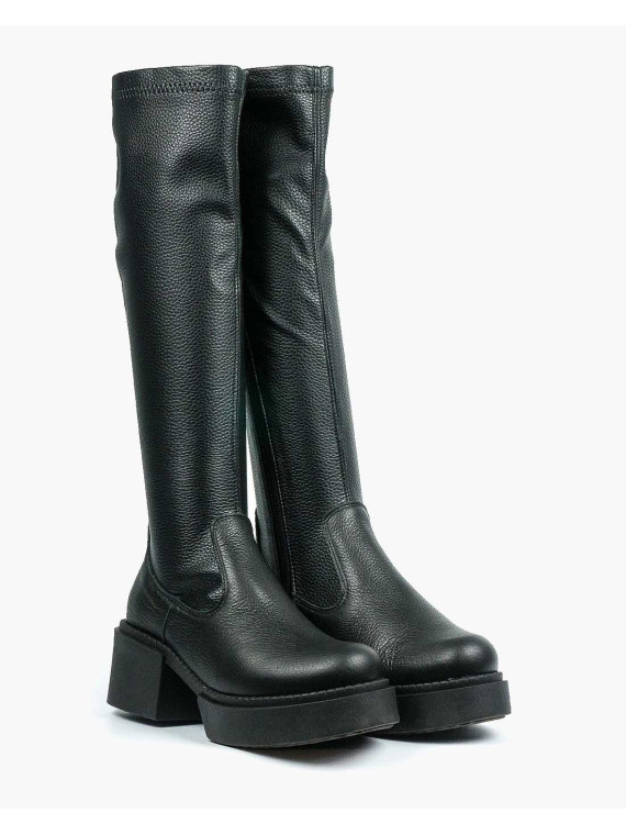 Czarne kozaki damskie