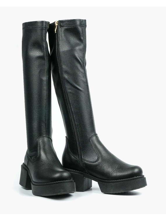 Czarne kozaki damskie