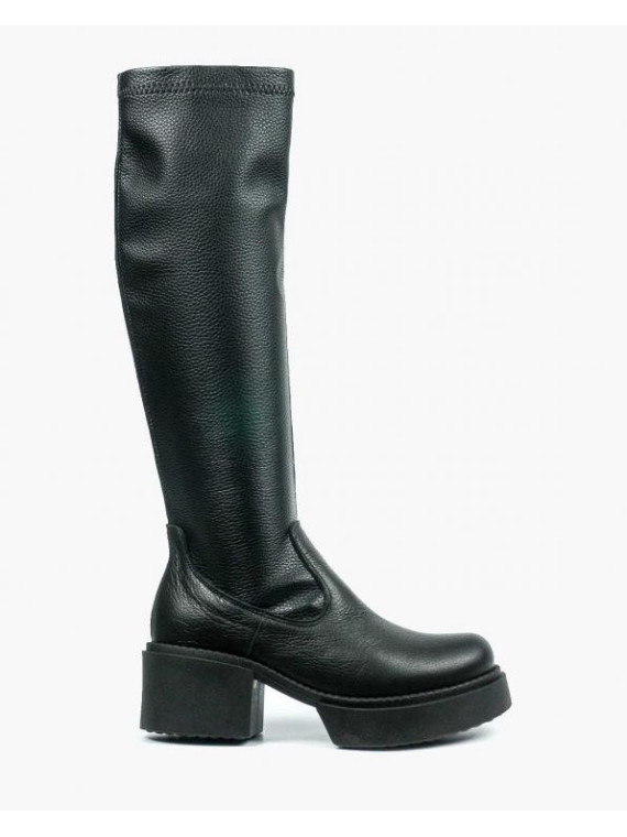 Czarne kozaki damskie