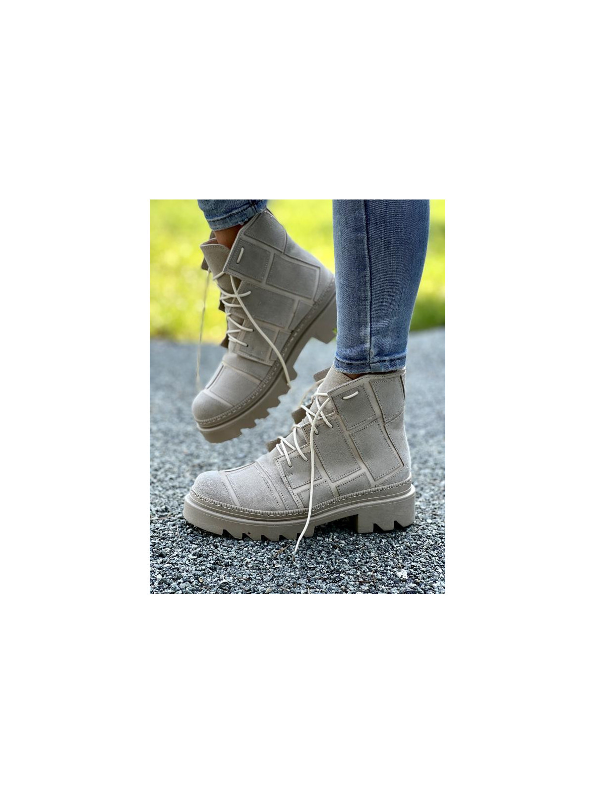 Beżowe botki damskie skórzane