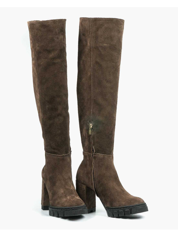 Brązowe kozaki damskie skórzane