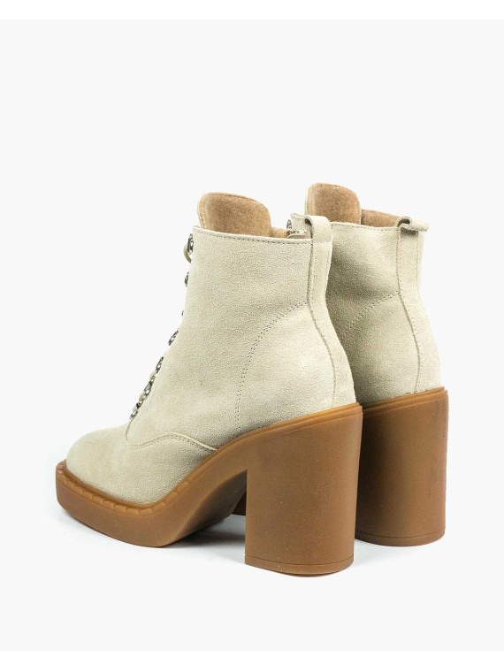 Beżowe botki damskie skórzane