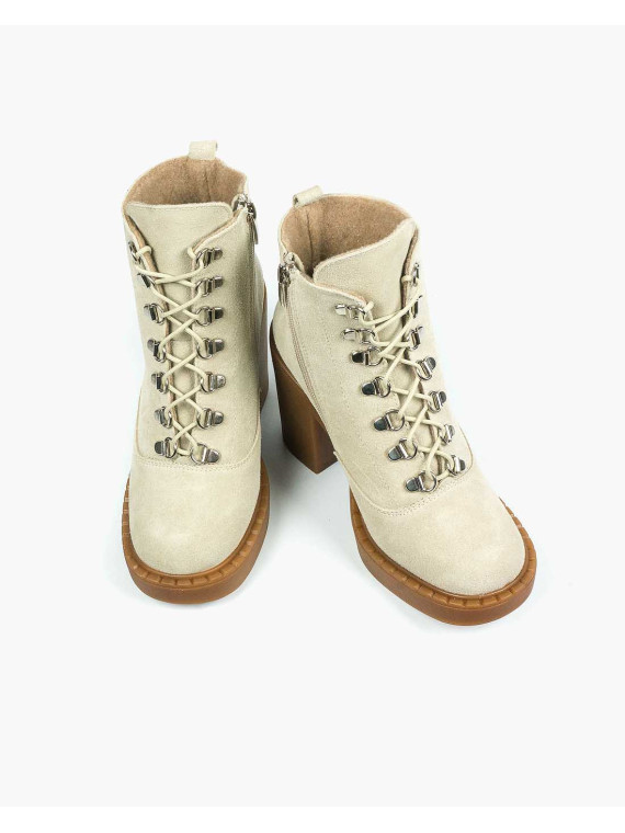 Beżowe botki damskie skórzane