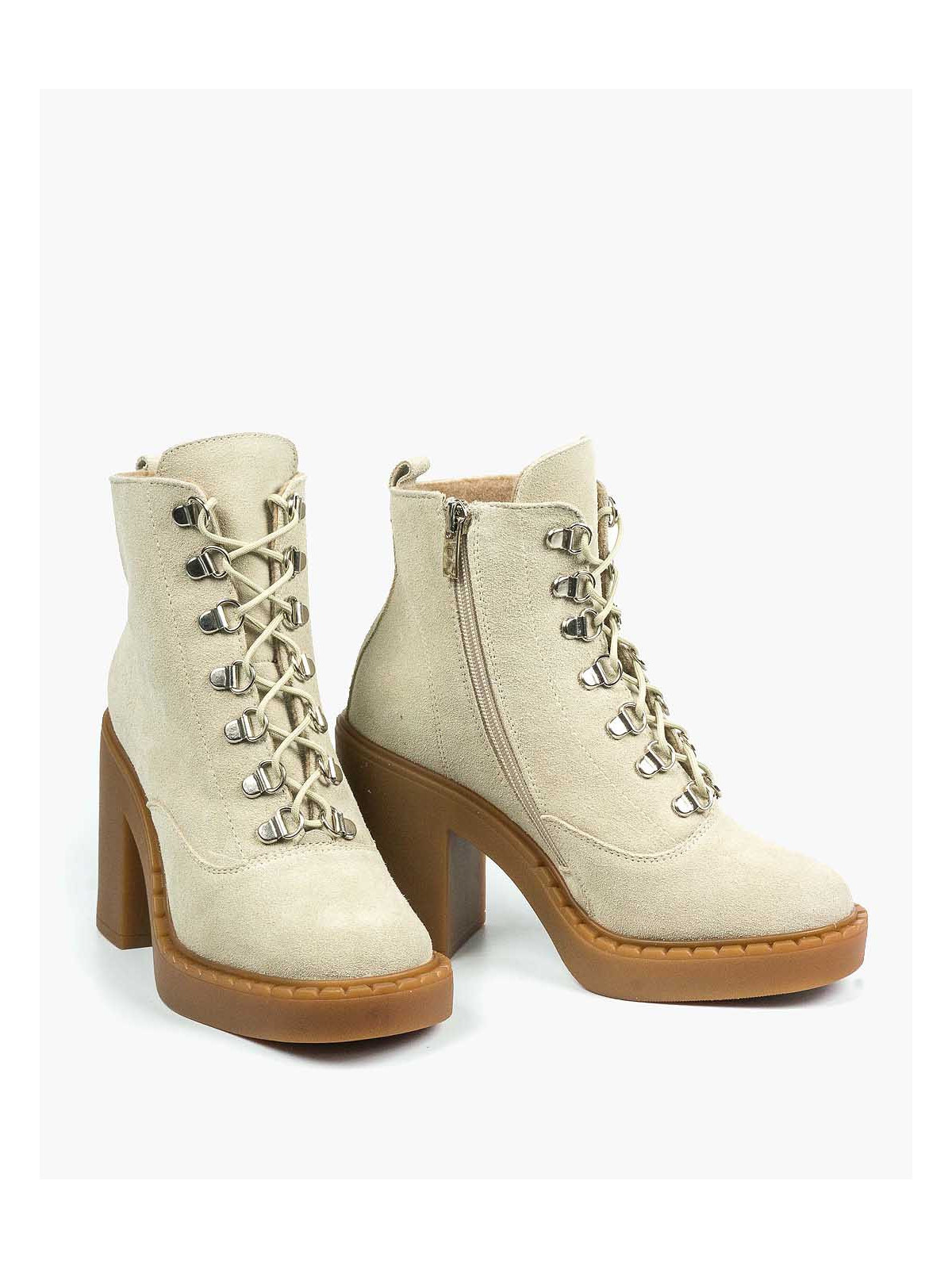 Beżowe botki damskie skórzane