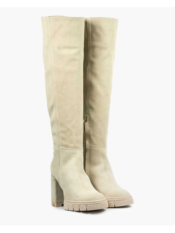 Beżowe kozaki damskie skórzane