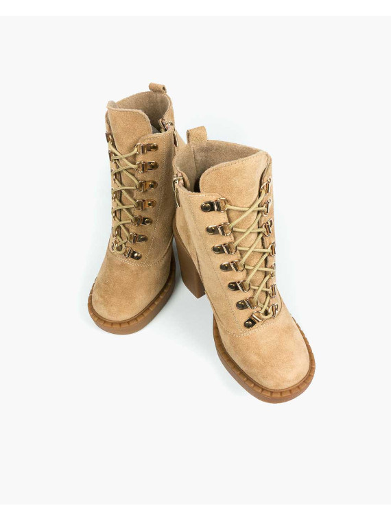 Beżowe botki damskie skórzane