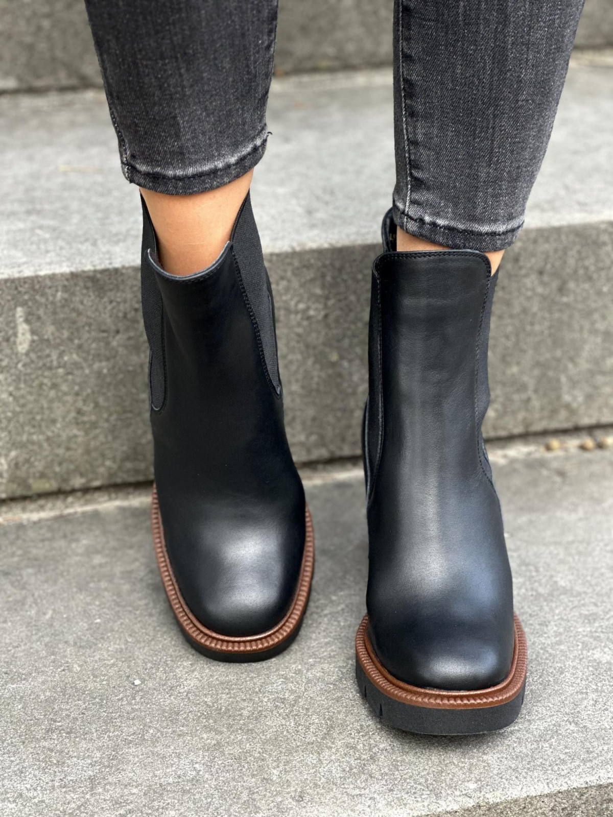 Czarne botki skórzane OLEKSY Polskiej produkcji