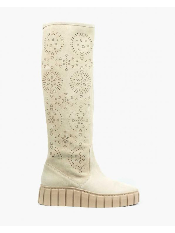 Beżowe kozaki damskie skórzane