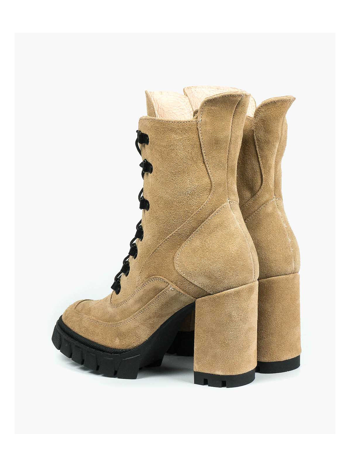 Beżowe botki damskie skórzane