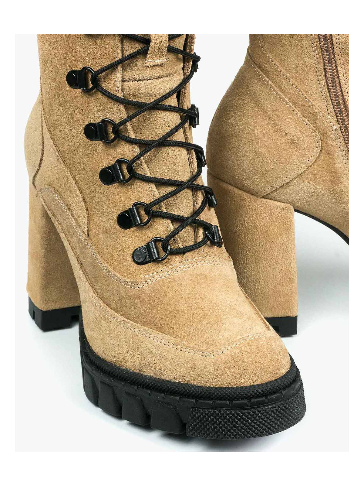 Beżowe botki damskie skórzane