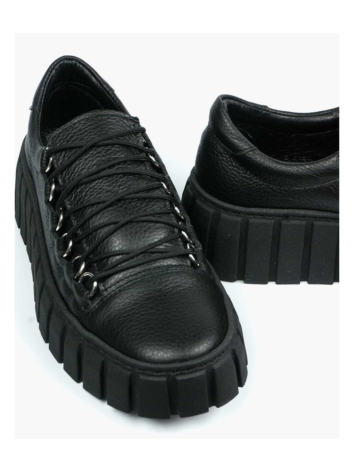 Czarne trampki damskie skórzane