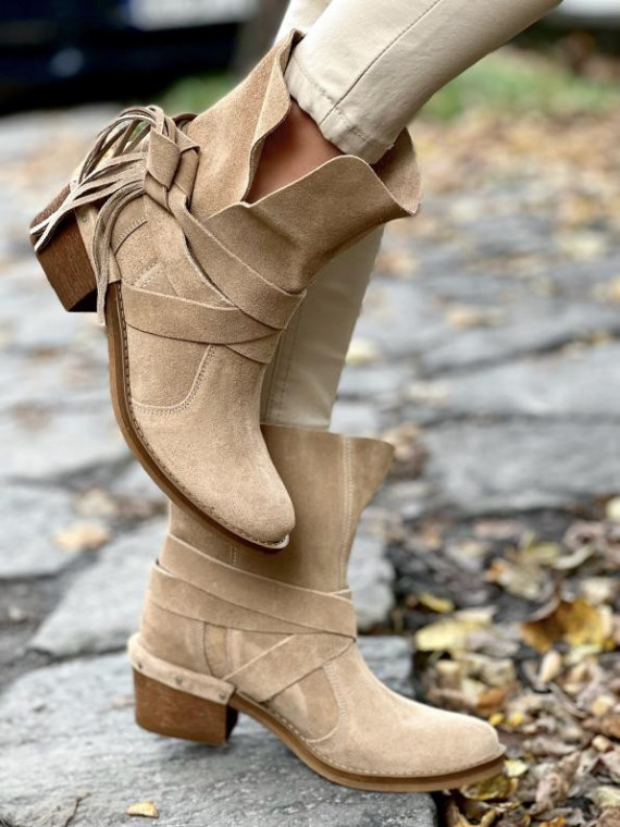 Beżowe botki damskie skórzane