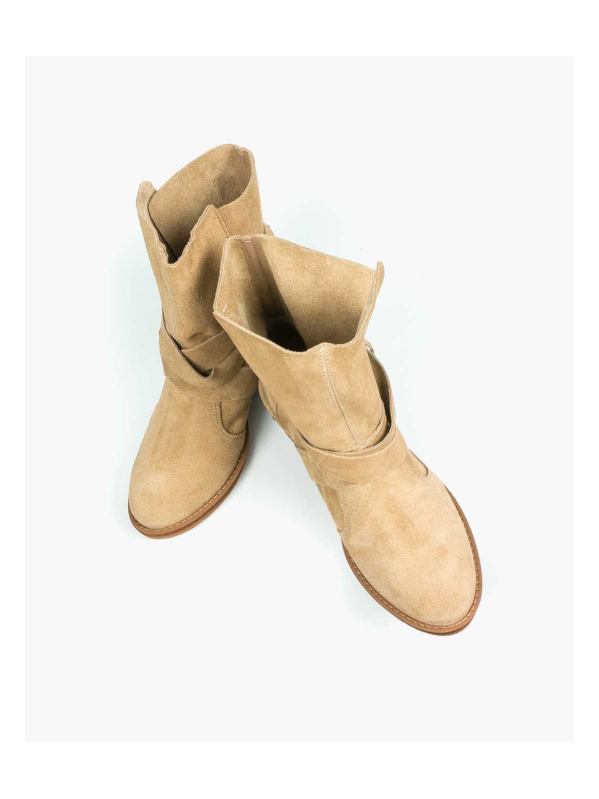 Beżowe botki damskie skórzane