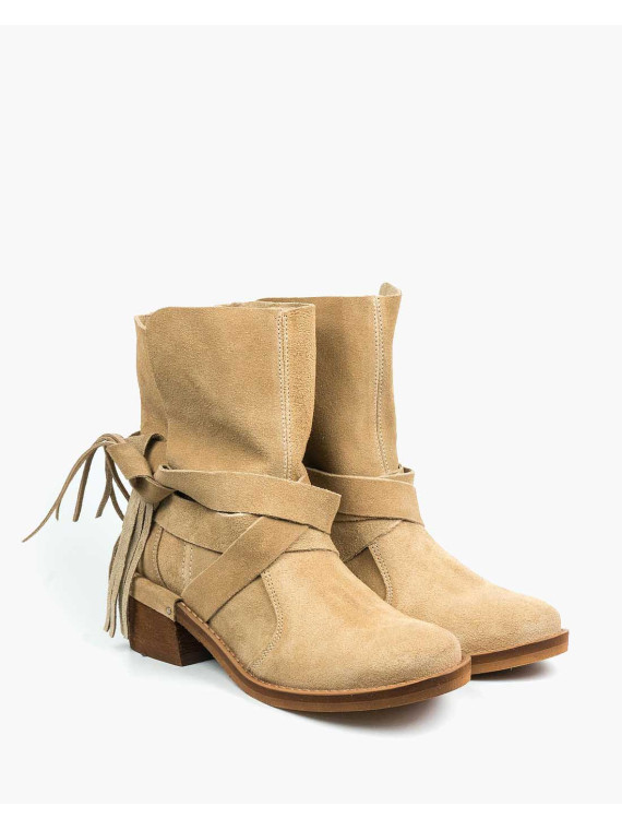 Beżowe botki damskie skórzane