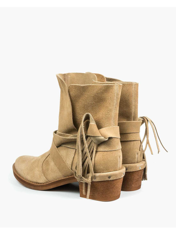 Beżowe botki damskie skórzane