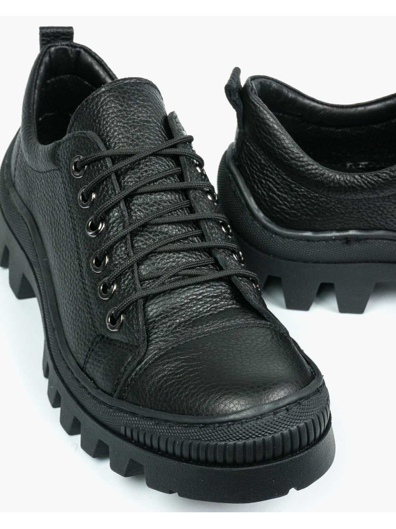 Czarne trapery damskie skórzane