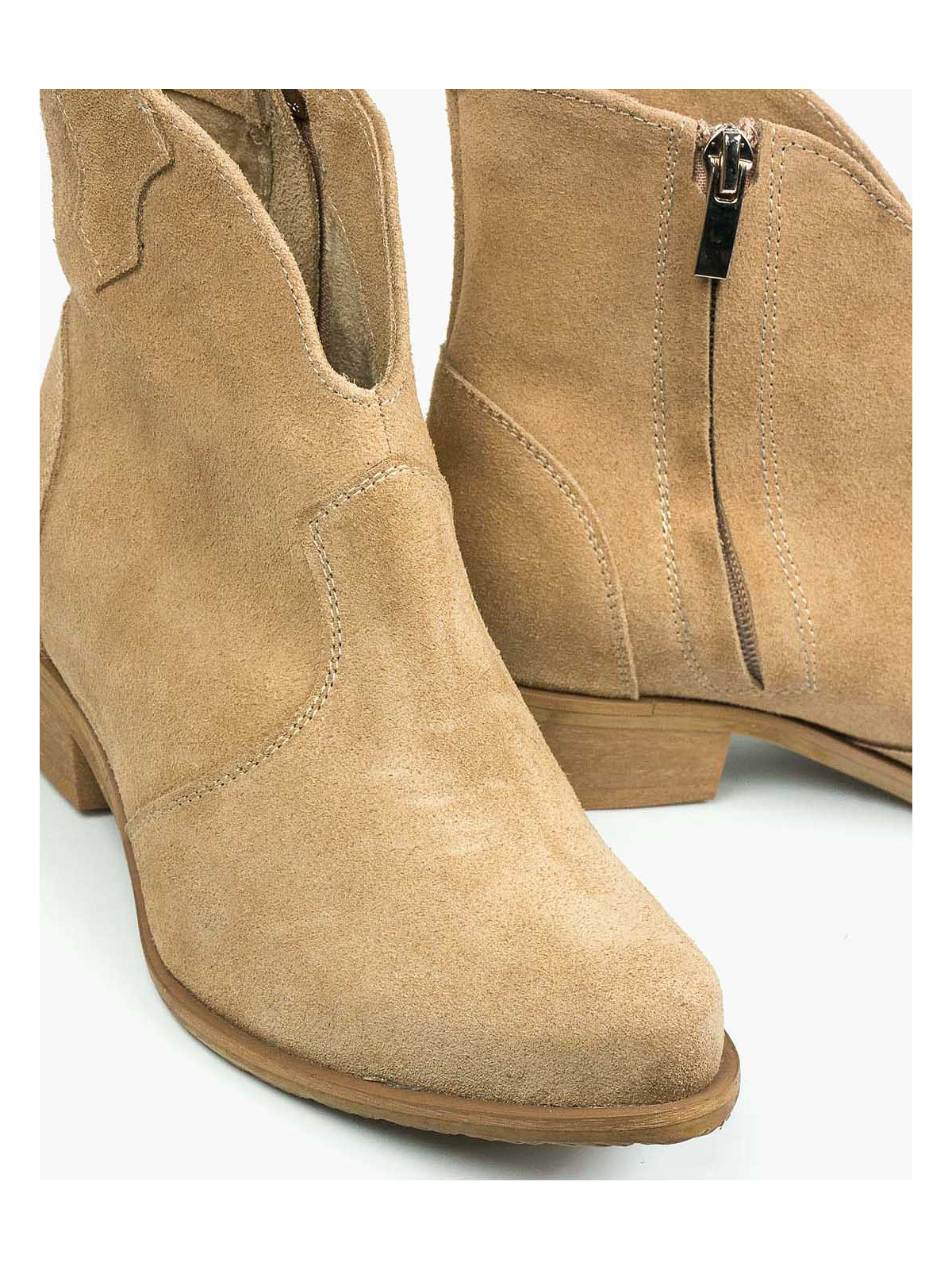 Beżowe botki damskie skórzane