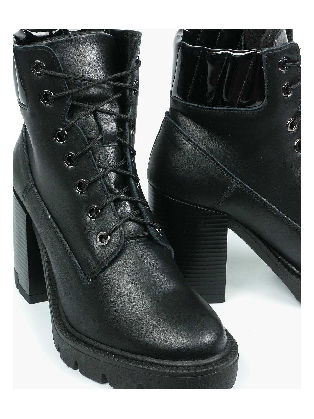 Czarne botki damskie skórzane