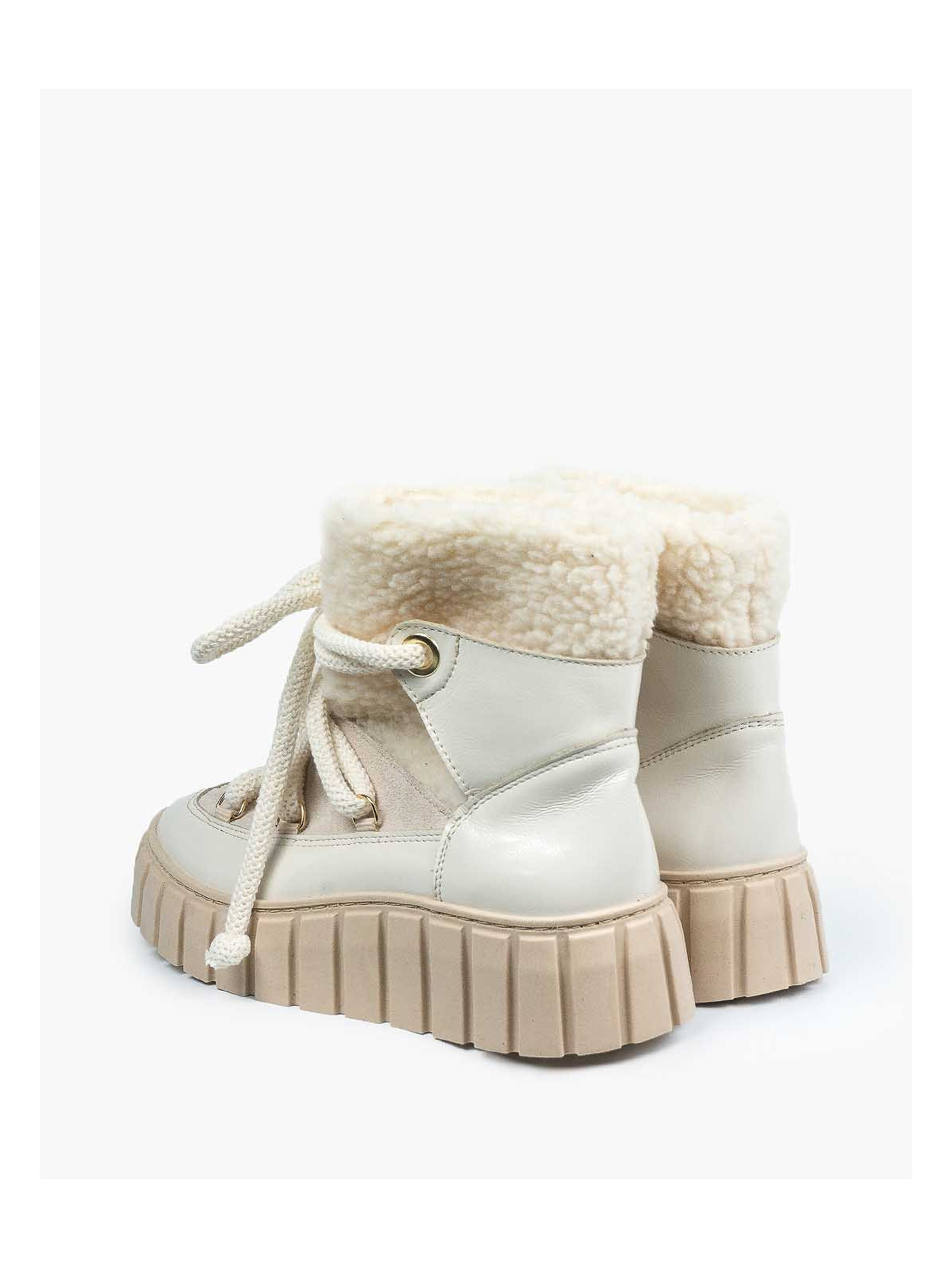 Beżowe śniegowce damskie skórzane