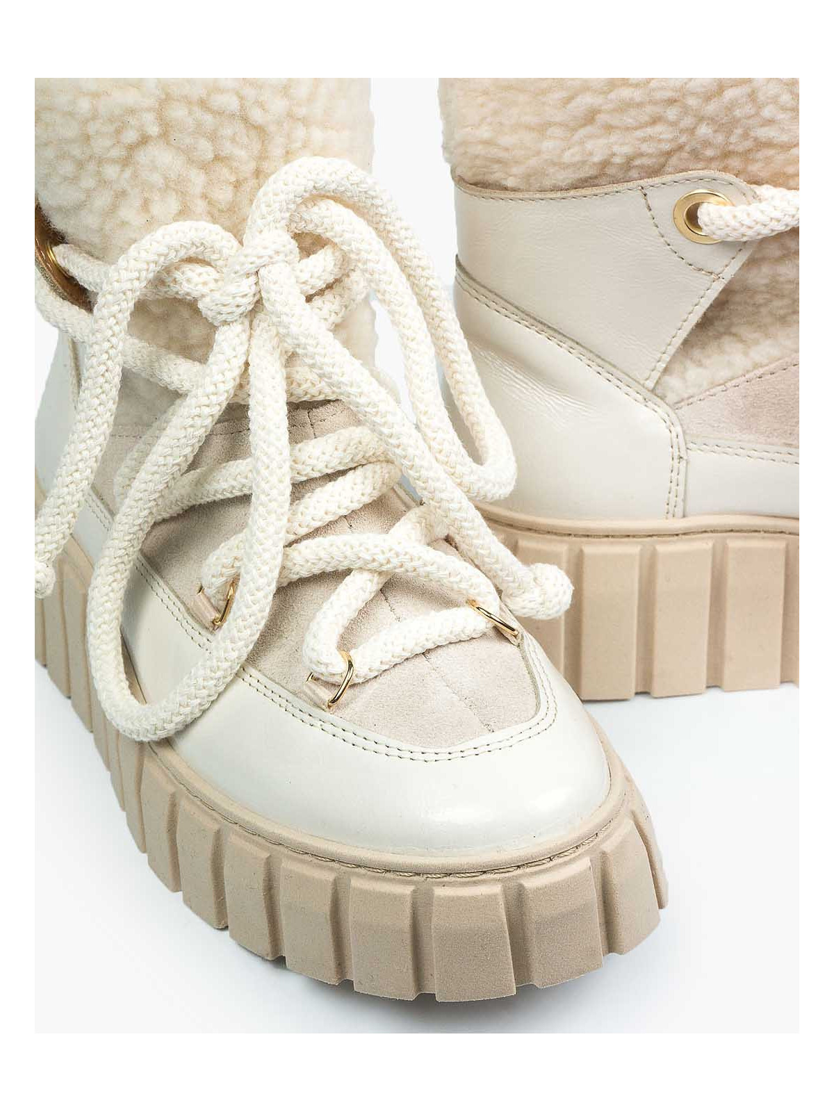 Beżowe śniegowce damskie skórzane