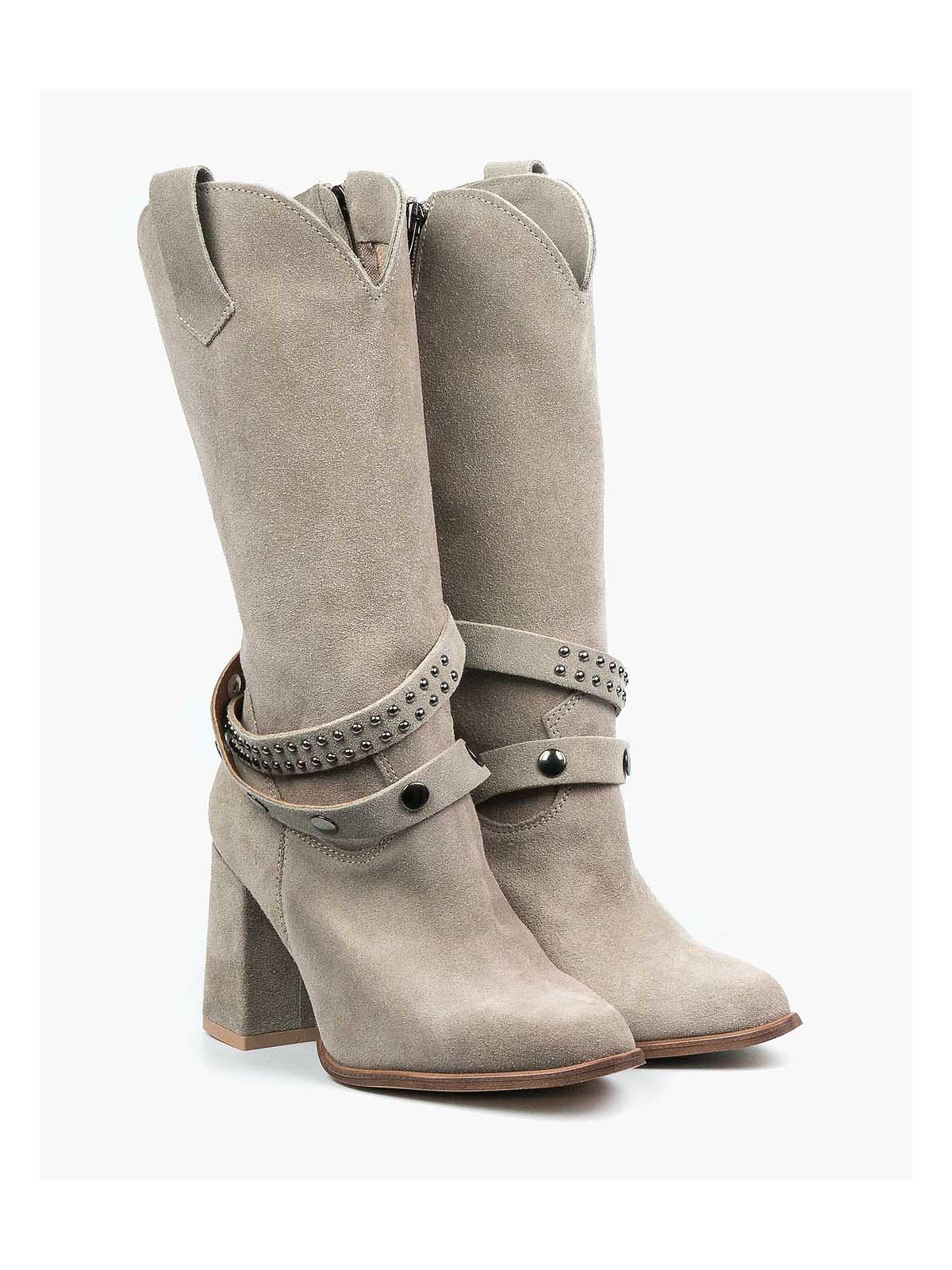 Beżowe kozaki damskie skórzane