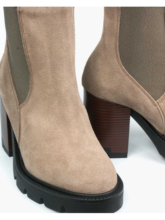 Beżowe botki damskie skórzane