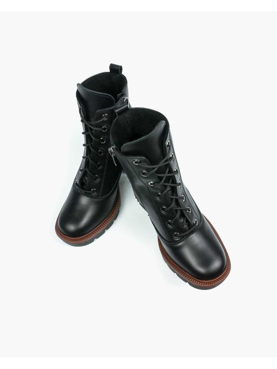 Czarne botki damskie skórzane