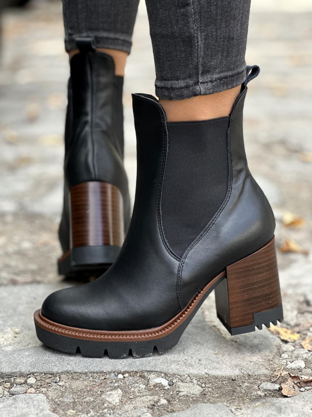 Czarne botki skórzane OLEKSY Polskiej produkcji