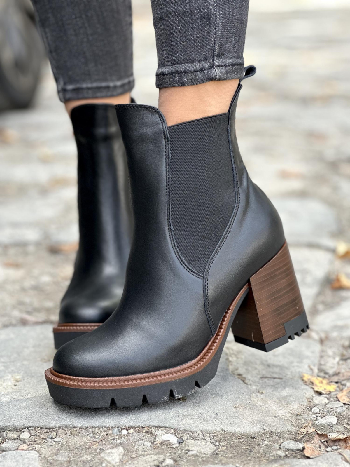 Czarne botki skórzane OLEKSY Polskiej produkcji