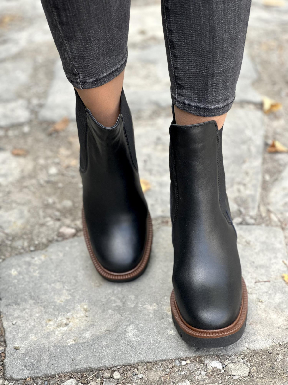 Czarne botki skórzane OLEKSY Polskiej produkcji