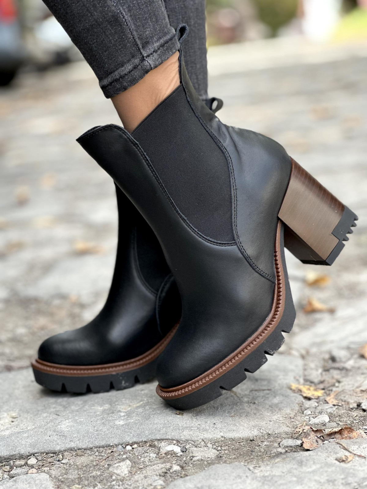 Czarne botki skórzane OLEKSY Polskiej produkcji