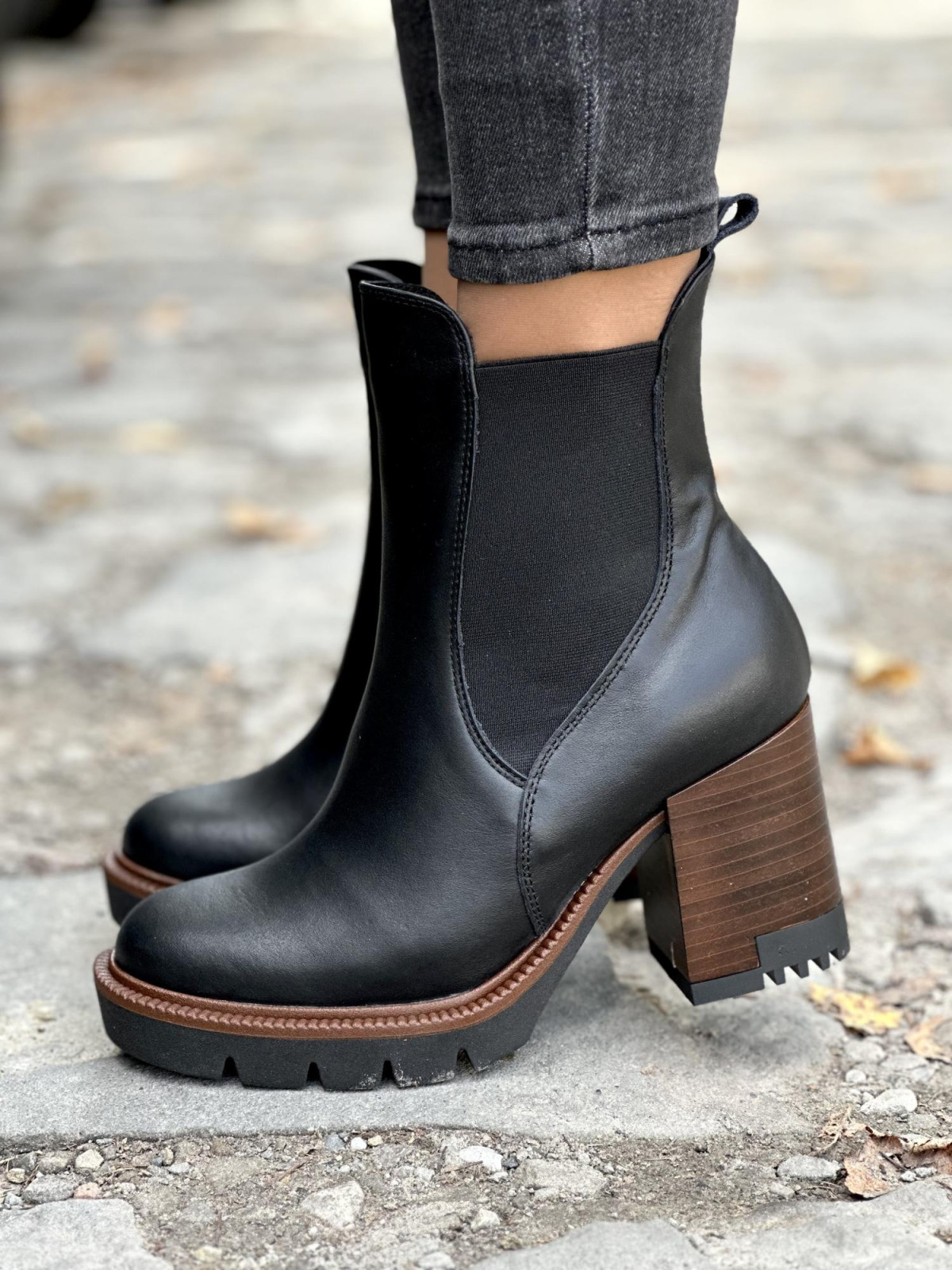 Czarne botki skórzane OLEKSY Polskiej produkcji