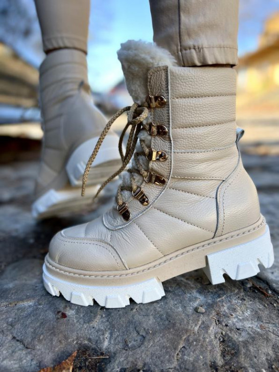 Beżowe śniegowce damskie skórzane