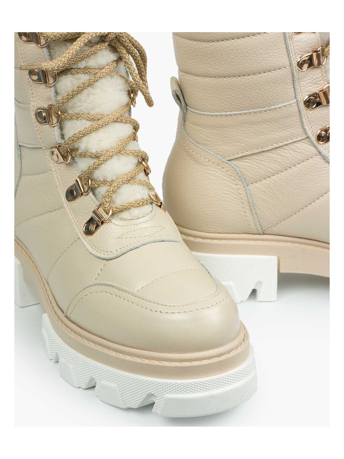 Beżowe śniegowce damskie skórzane