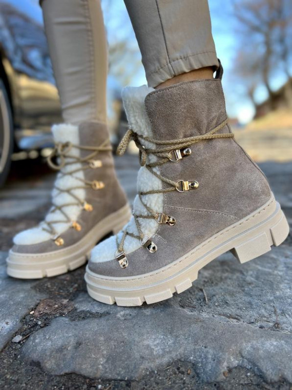 Beżowe śniegowce damskie skórzane