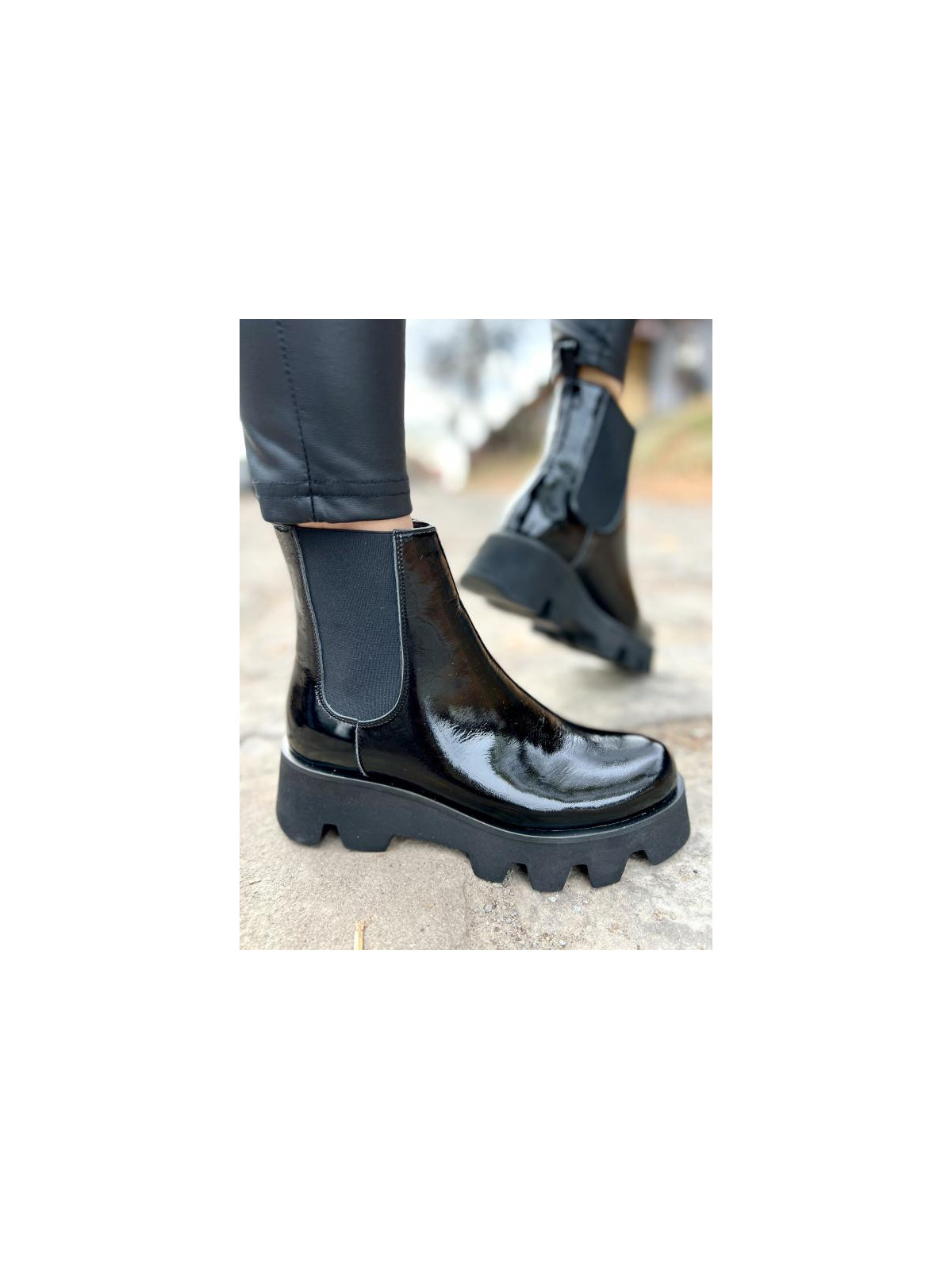 Czarne botki damskie skórzane