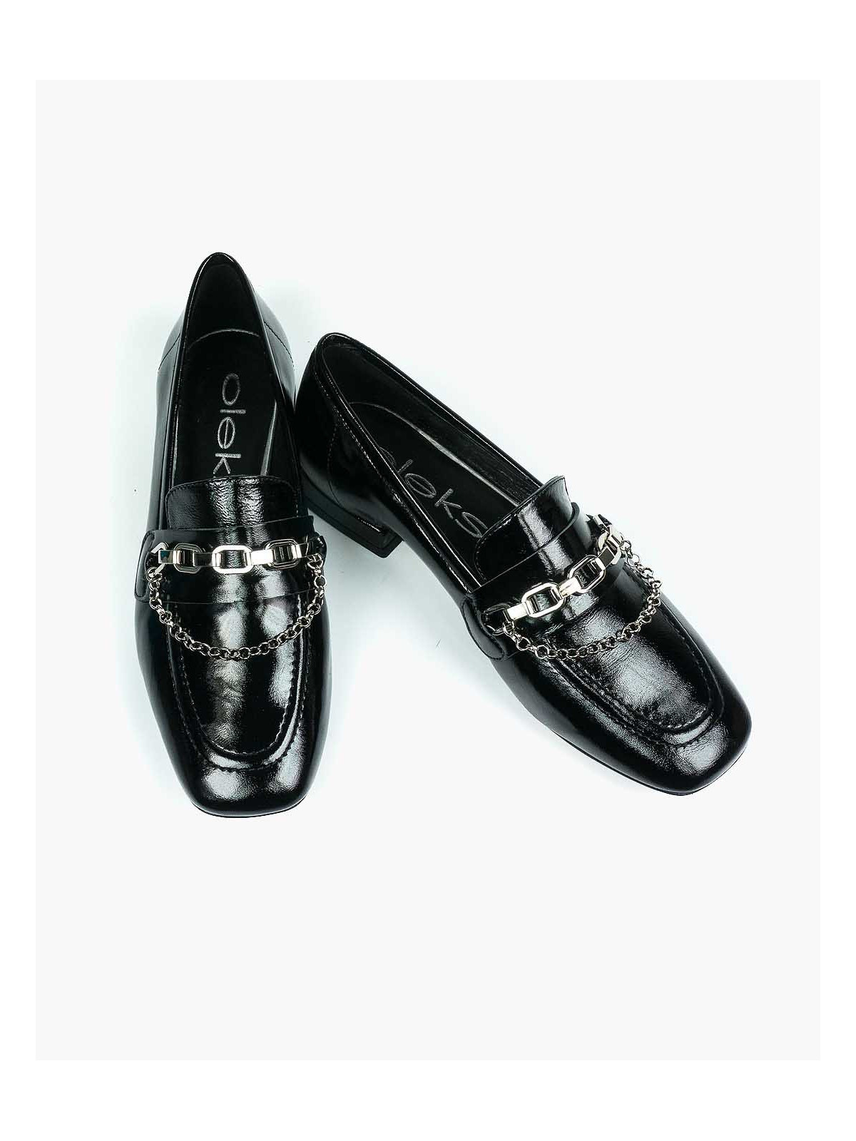 Czarne półbuty damskie skórzane