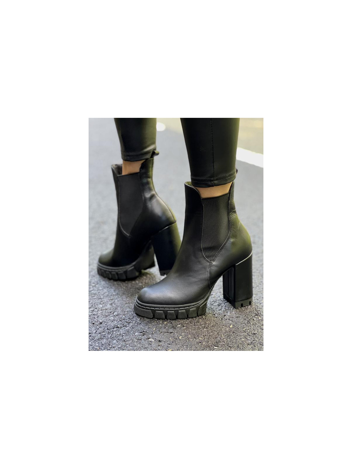 Czarne botki damskie skórzane