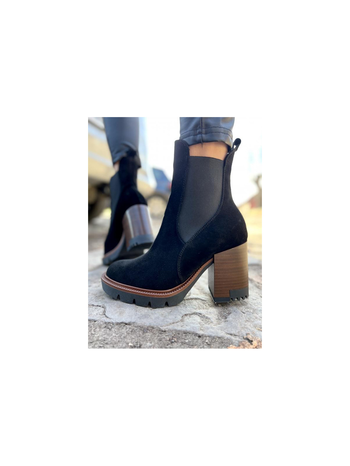 Czarne botki damskie skórzane