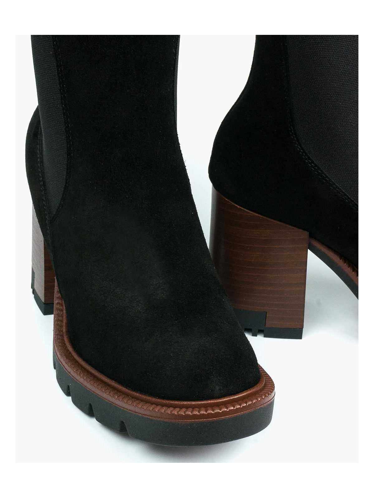 Czarne botki damskie skórzane