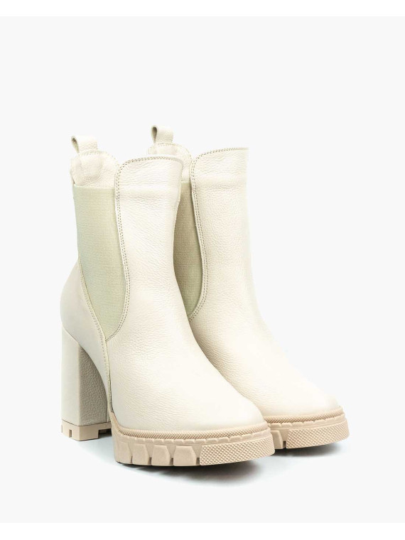 Beżowe botki damskie skórzane