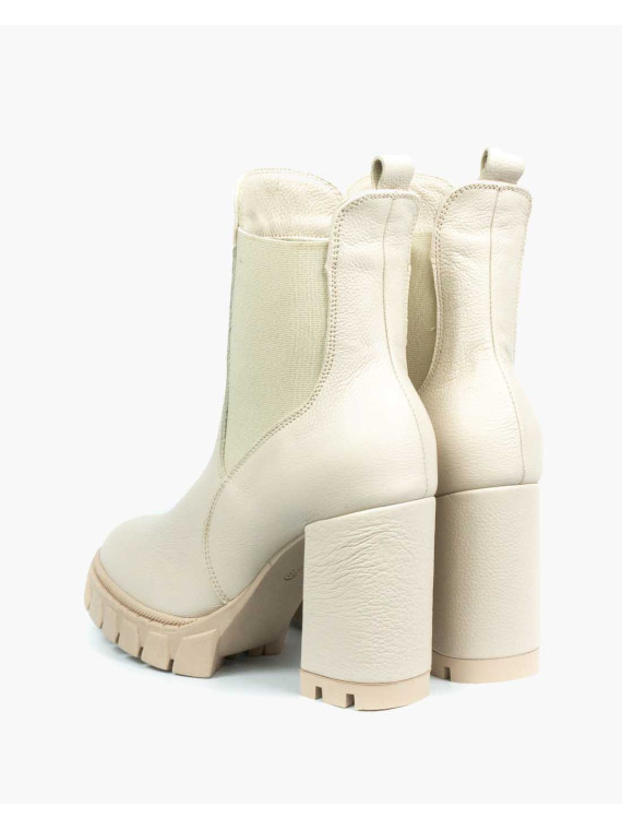 Beżowe botki damskie skórzane