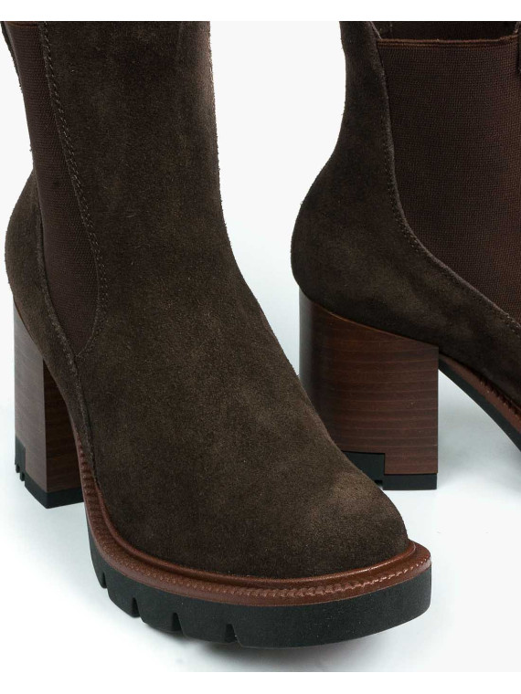 Brązowe botki damskie skórzane