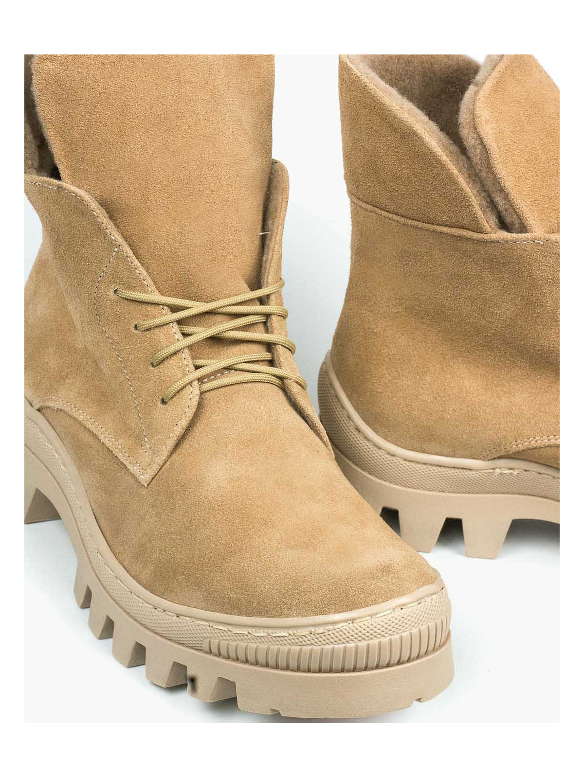 Beżowe trapery damskie skórzane