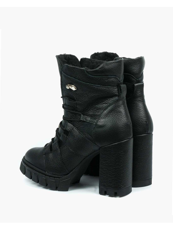 Czarne botki damskie skórzane