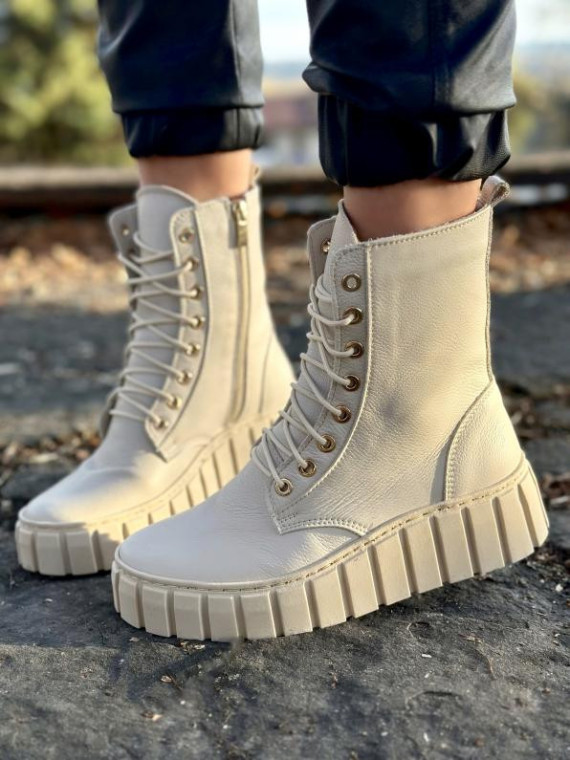 Beżowe botki damskie skórzane